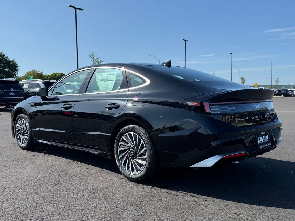 2026 Hyundai SONATA HYBRID SEL