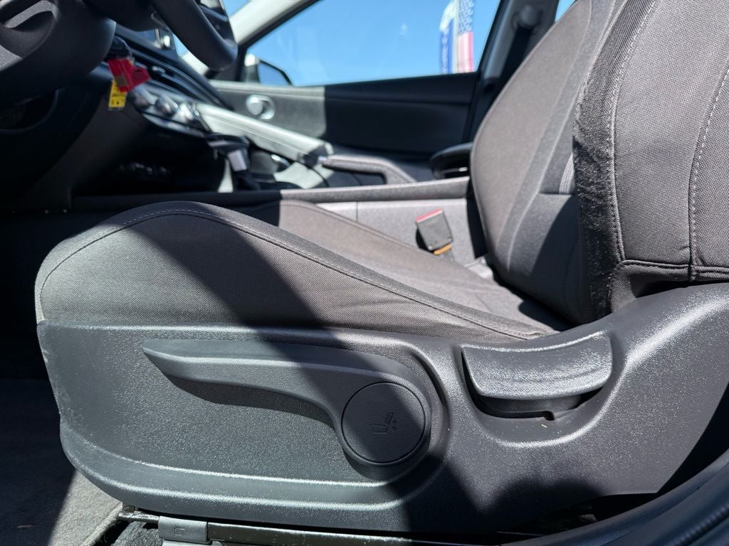 2023 Hyundai ELANTRA SE