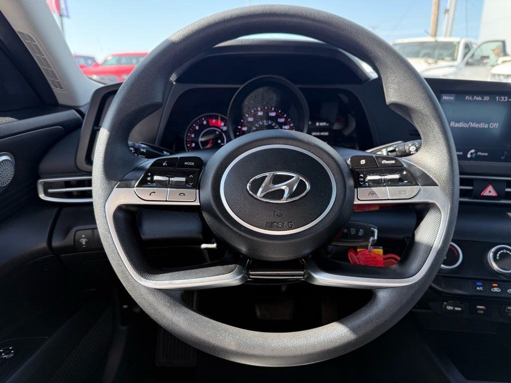 2023 Hyundai ELANTRA SE