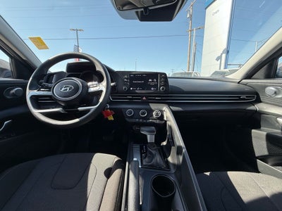 2023 Hyundai ELANTRA SE