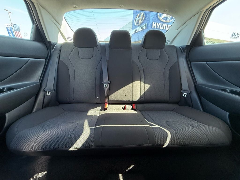 2023 Hyundai ELANTRA SE