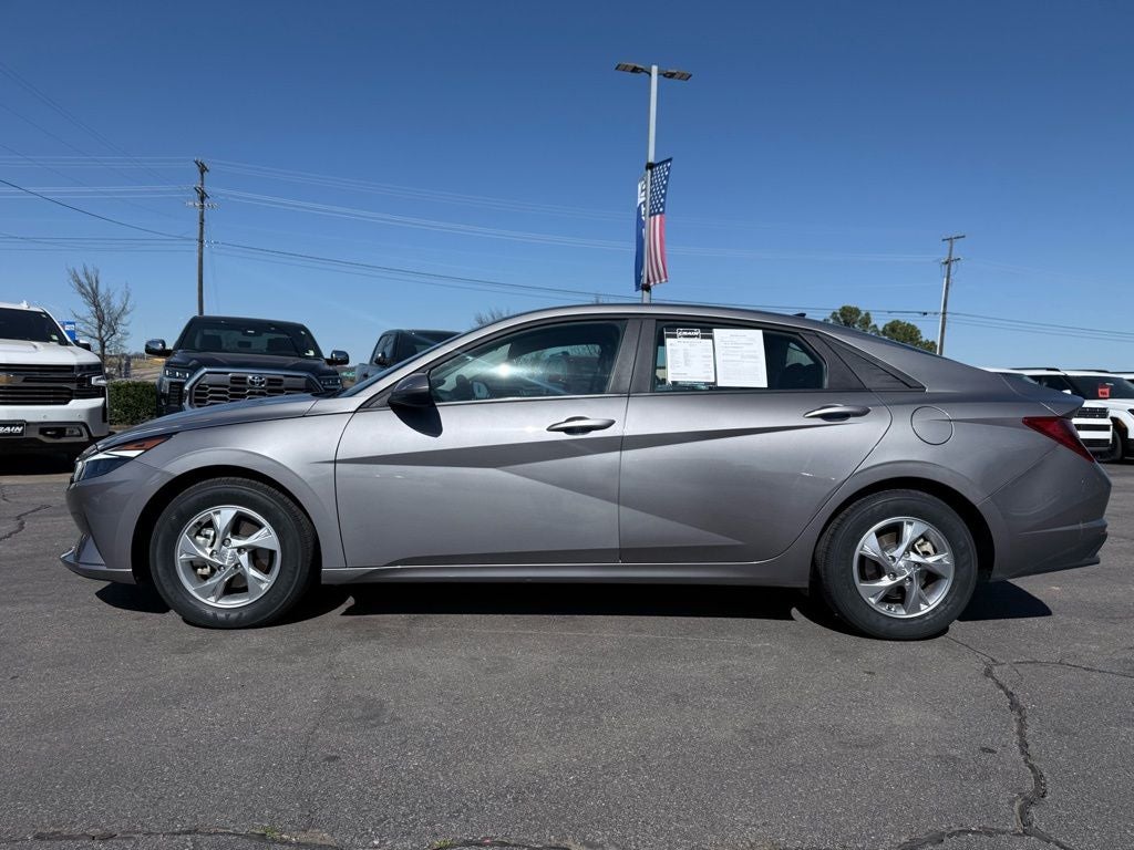 2023 Hyundai ELANTRA SE
