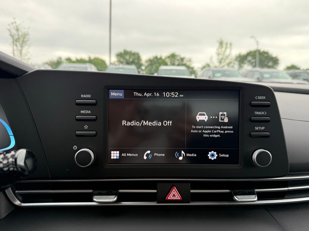 2026 Hyundai ELANTRA SE