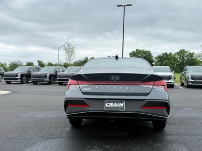 2026 Hyundai ELANTRA SE