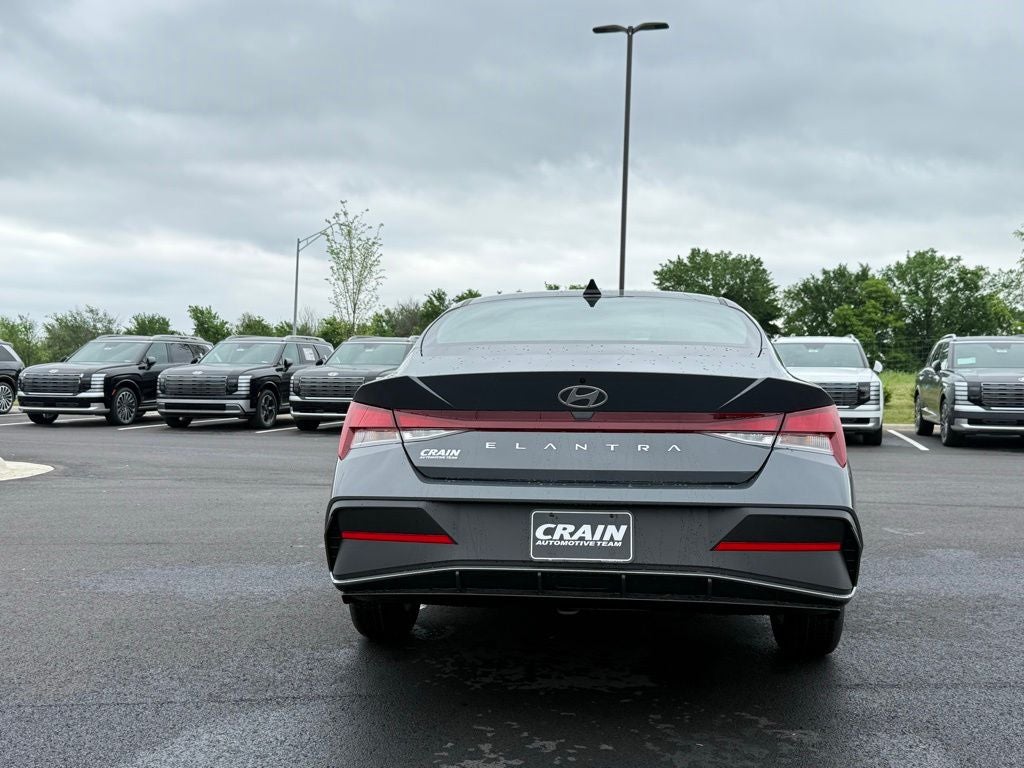 2026 Hyundai ELANTRA SE