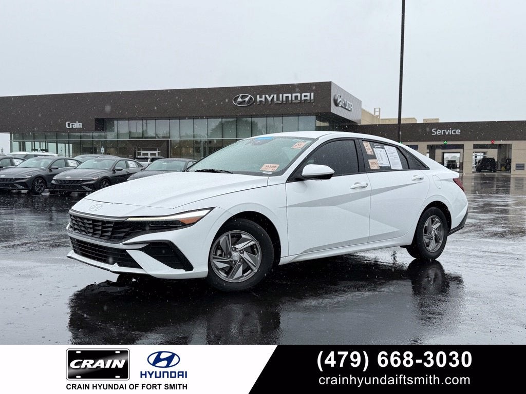 2025 Hyundai ELANTRA SE