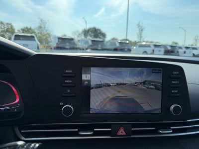 2025 Hyundai ELANTRA SE