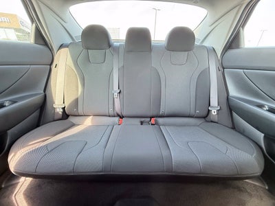 2025 Hyundai ELANTRA SE