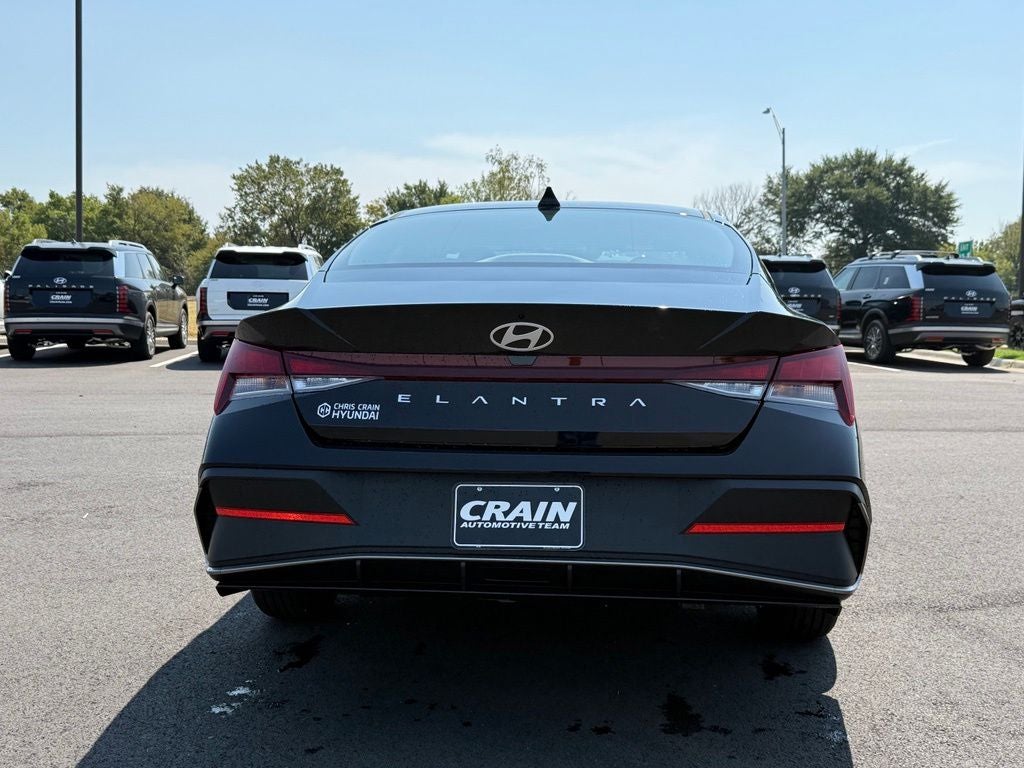 2026 Hyundai ELANTRA SE