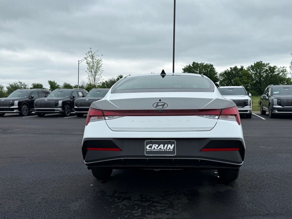 2026 Hyundai ELANTRA SE