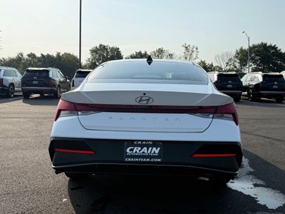 2026 Hyundai ELANTRA SE