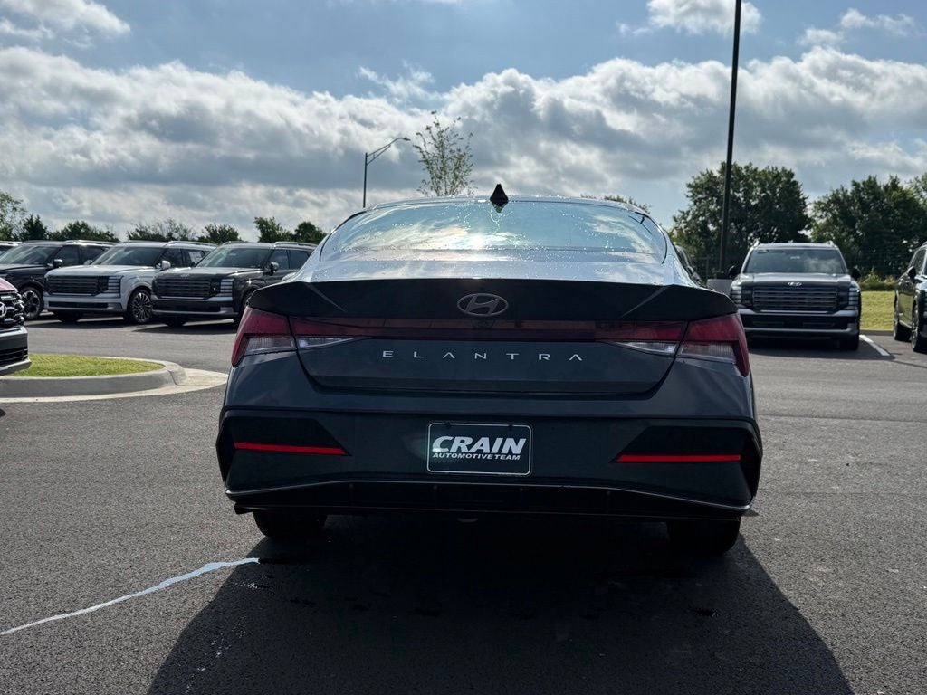 2024 Hyundai ELANTRA SEL