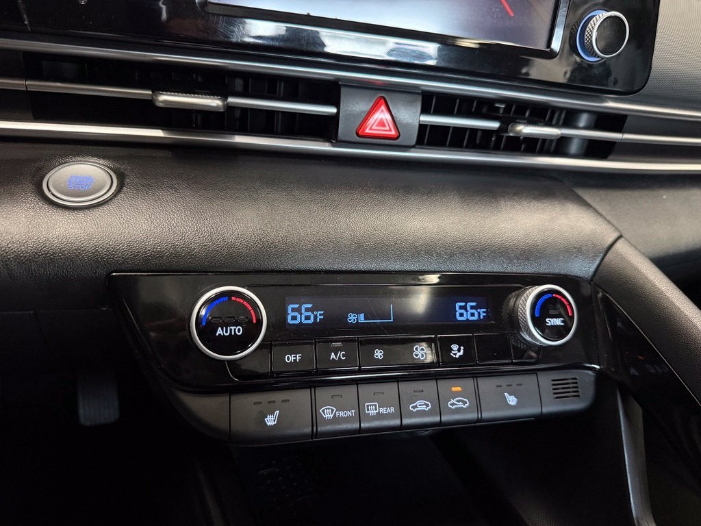 2022 Hyundai ELANTRA SEL