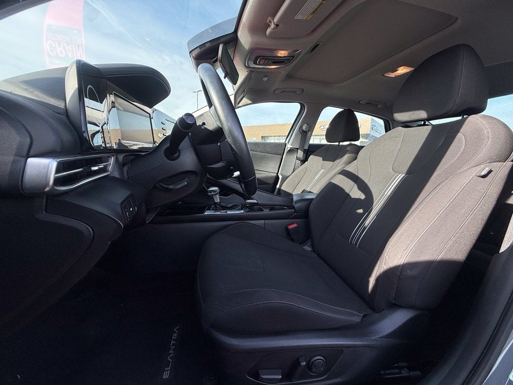 2022 Hyundai ELANTRA SEL