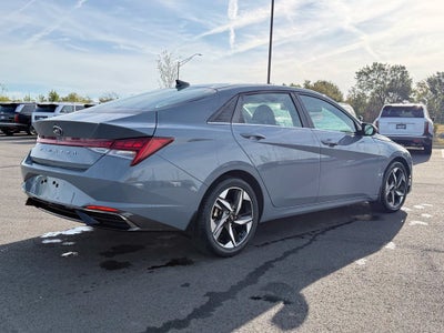 2022 Hyundai ELANTRA SEL