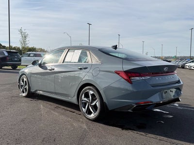 2022 Hyundai ELANTRA SEL