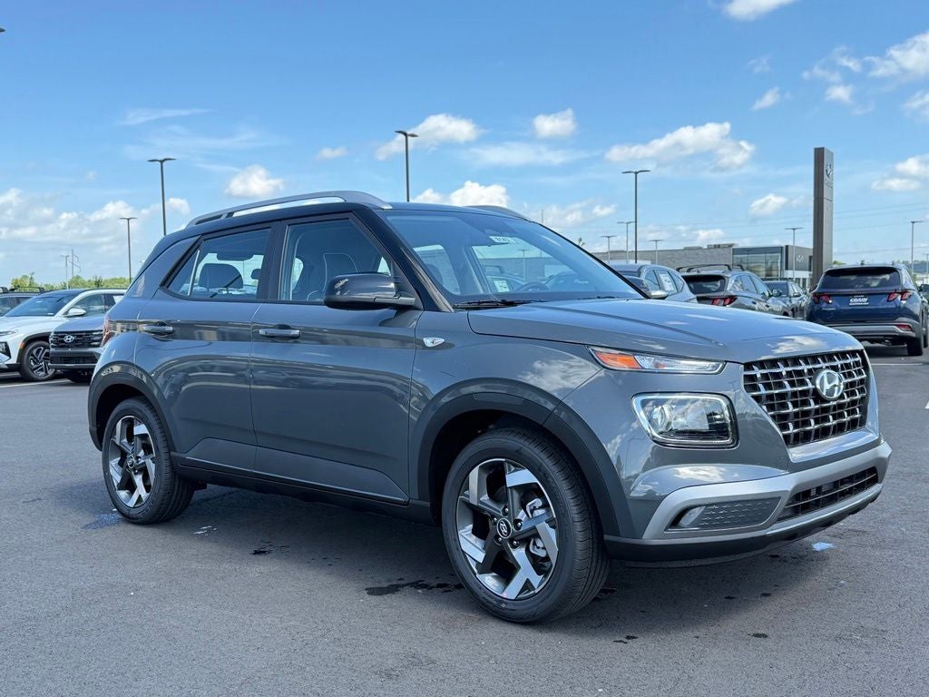 2026 Hyundai VENUE SEL W/Two-Tone Roof