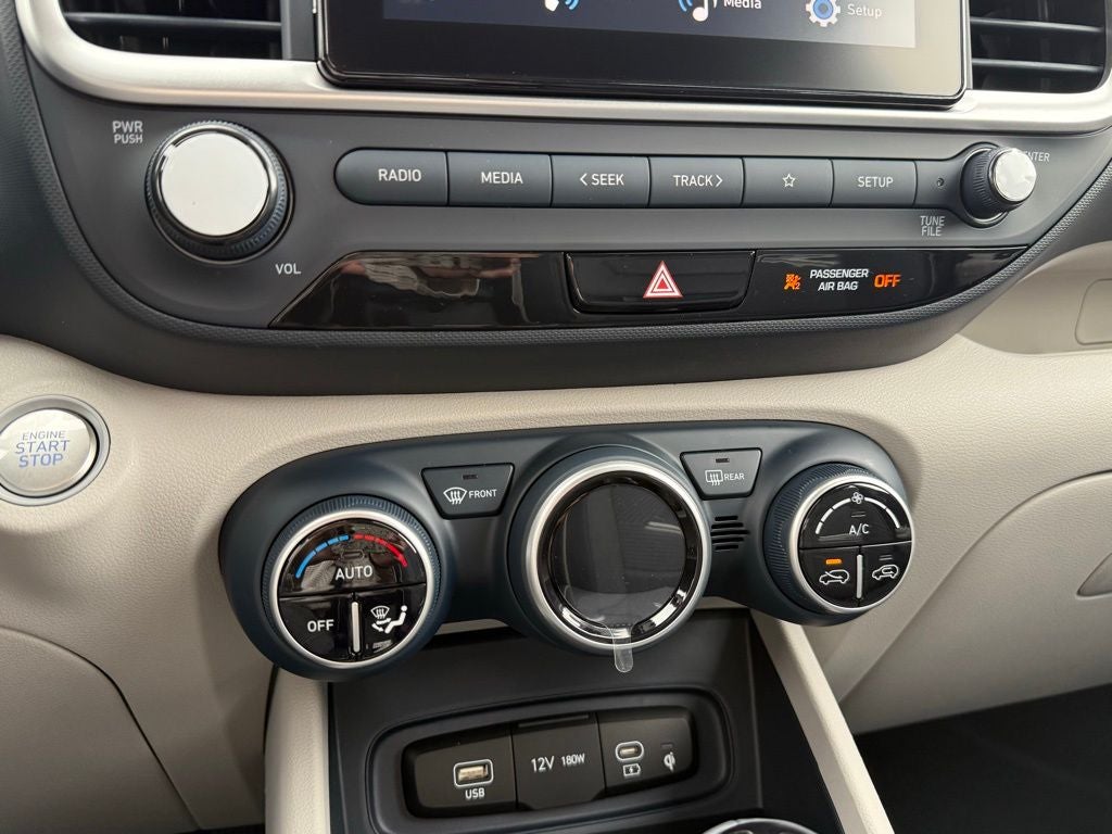 2026 Hyundai VENUE SEL W/Two-Tone Roof