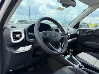 2026 Hyundai VENUE SEL W/Two-Tone Roof