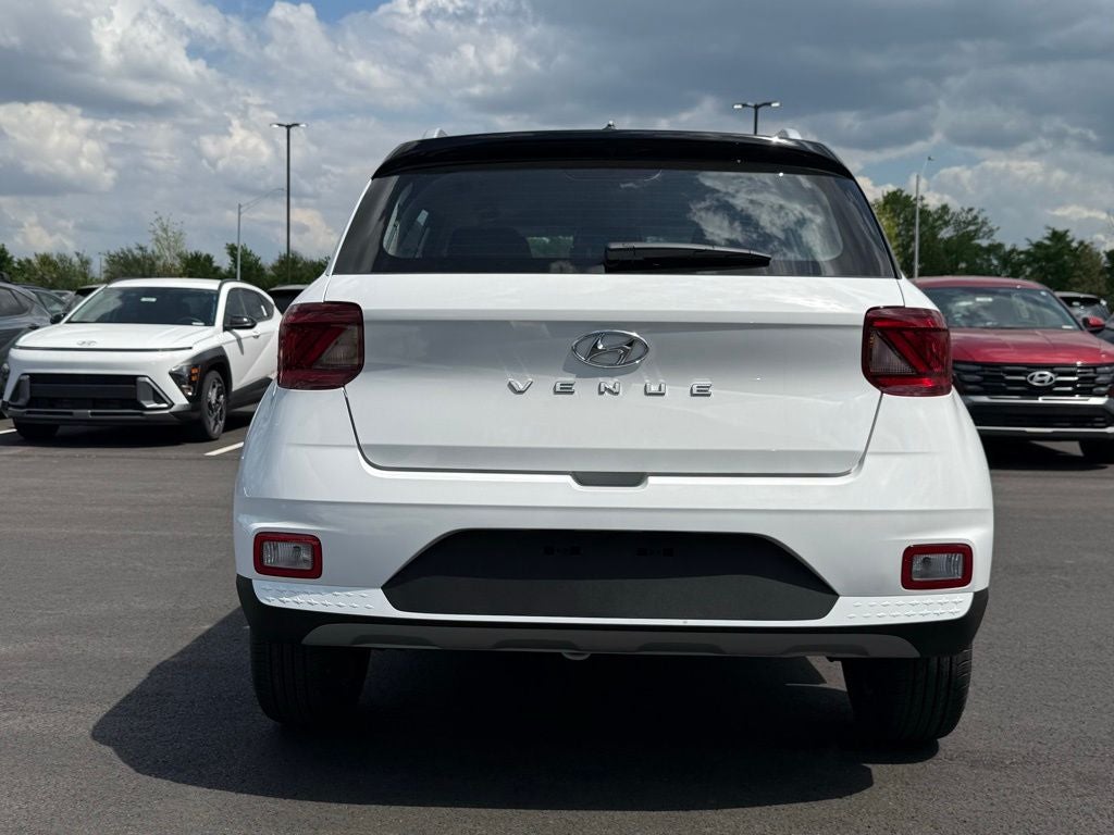 2026 Hyundai VENUE SEL W/Two-Tone Roof