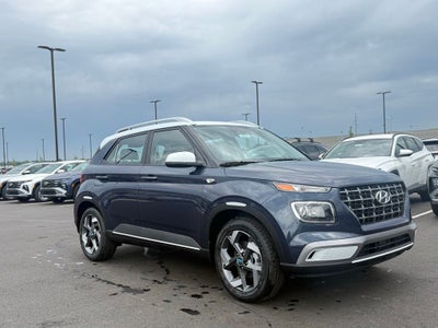 2026 Hyundai VENUE SEL W/Two-Tone Roof