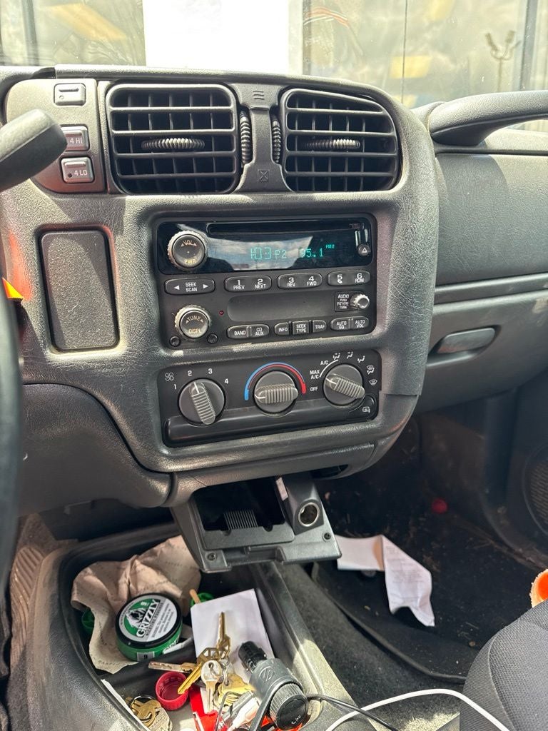 2004 Chevrolet S-10 LS