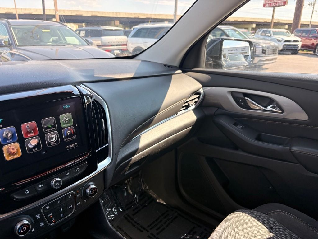 2018 Chevrolet Traverse LT Cloth w/1LT