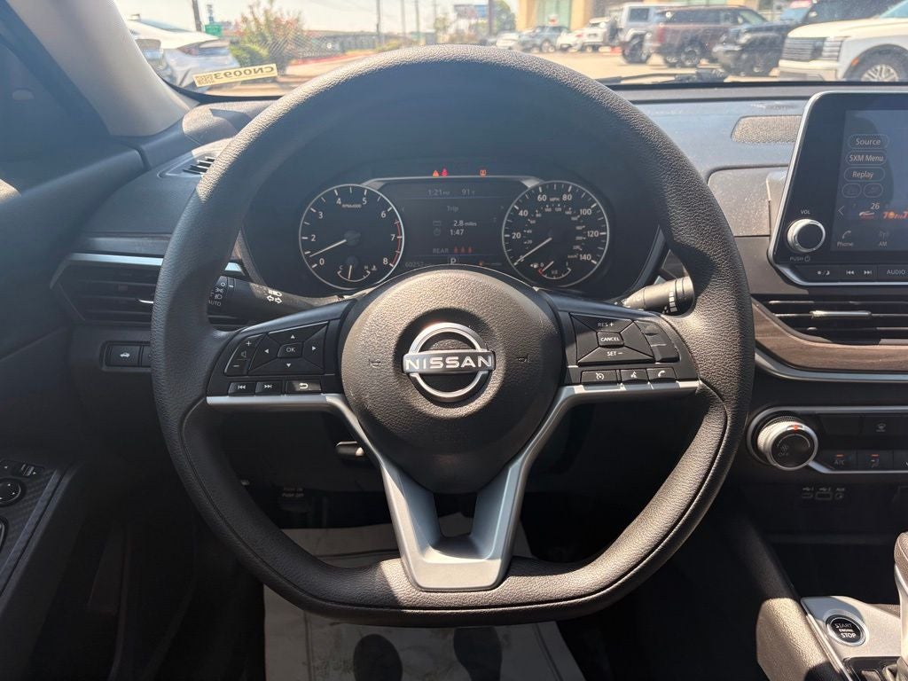 2025 Nissan Altima SV - Photo 13