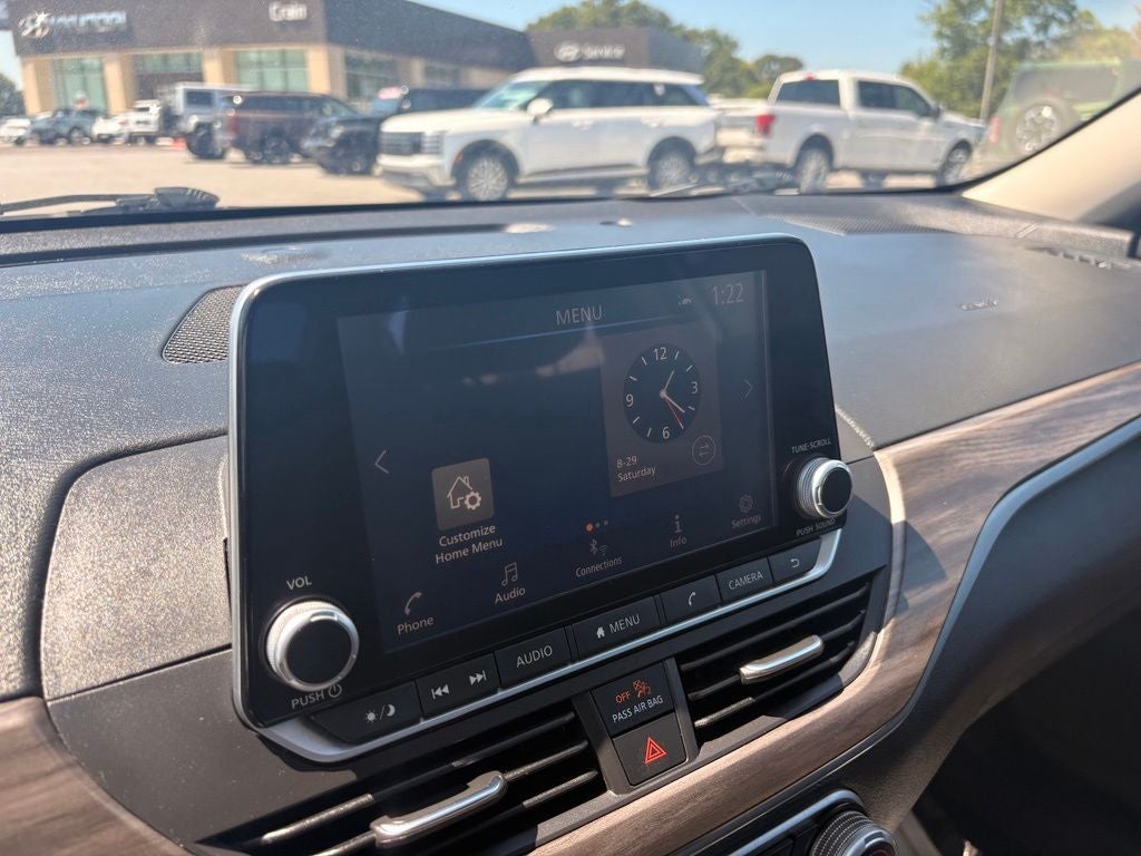 2025 Nissan Altima SV - Photo 15
