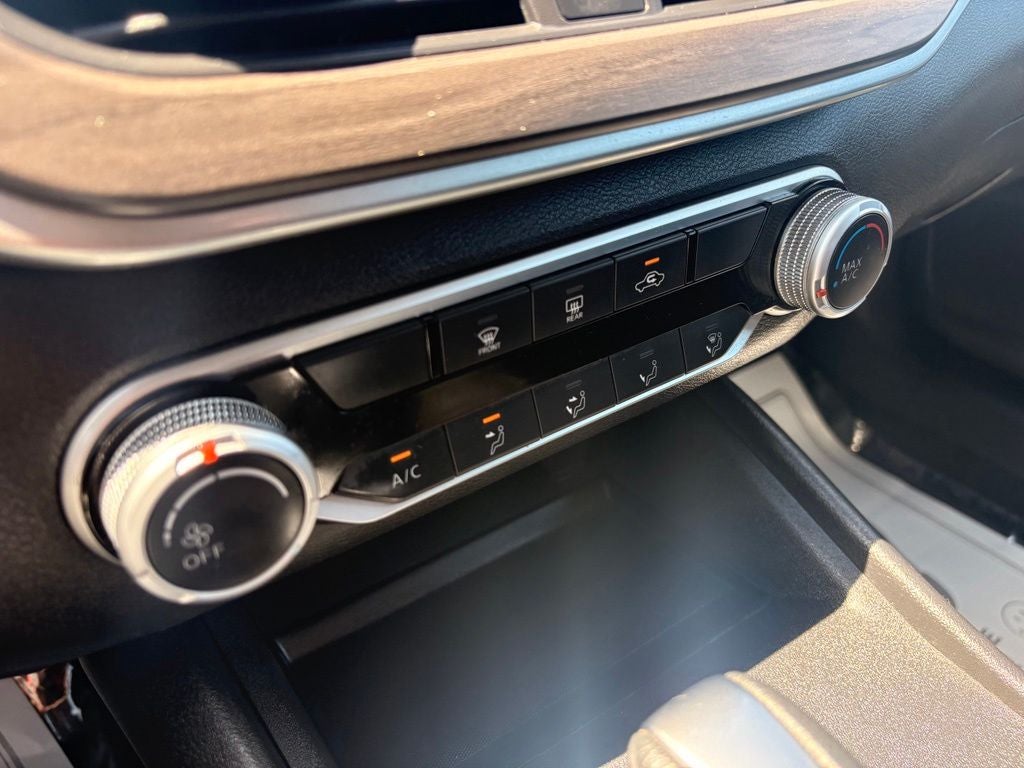 2025 Nissan Altima SV - Photo 17