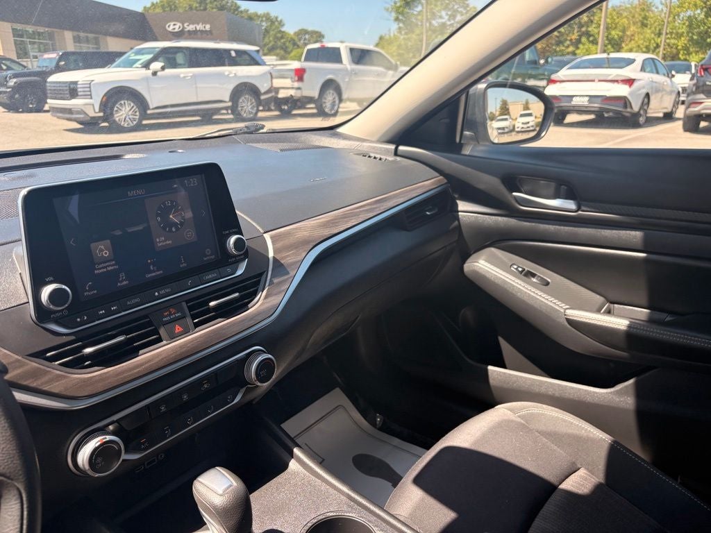 2025 Nissan Altima SV - Photo 20