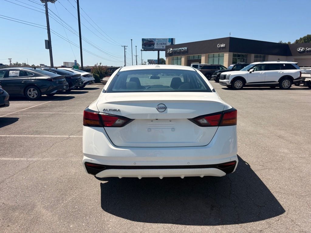 2025 Nissan Altima SV - Photo 6
