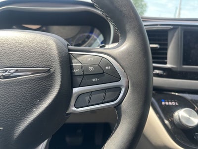 2022 Chrysler Voyager LX