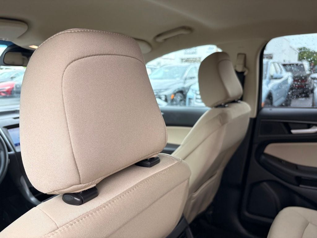 2020 Ford Edge SE