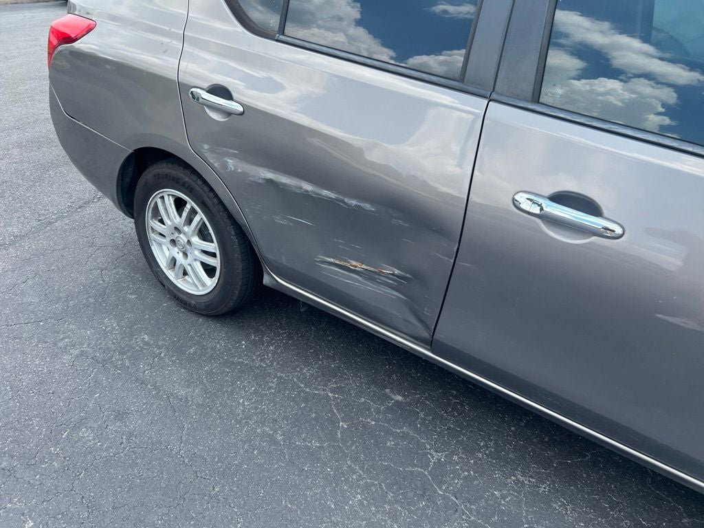 2013 Nissan Versa 1.6 SV