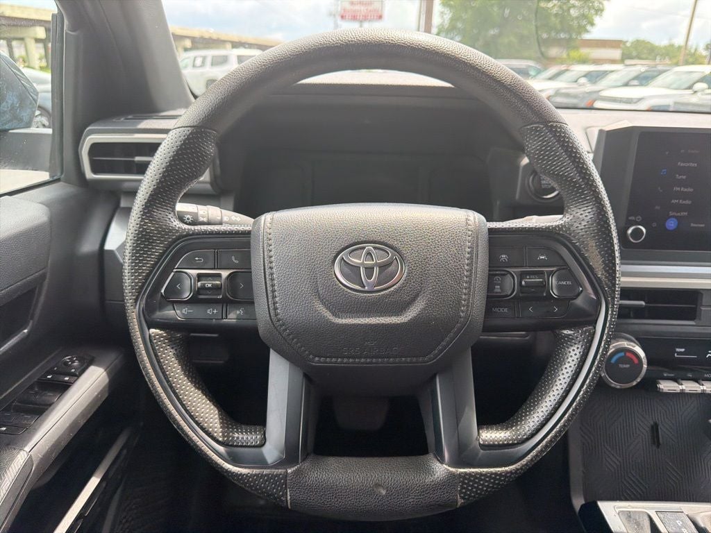 2024 Toyota Tacoma SR5 1-Owner / Clean Carfax / Apple CarPlay/Android Aut