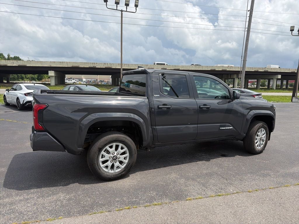 2024 Toyota Tacoma SR5 1-Owner / Clean Carfax / Apple CarPlay/Android Aut