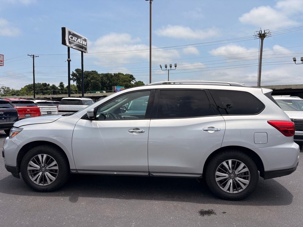 2019 Nissan Pathfinder SL FRESH TRADE | AS-IS