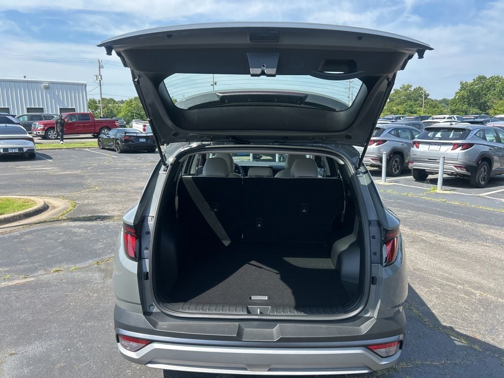 2026 Hyundai TUCSON SE