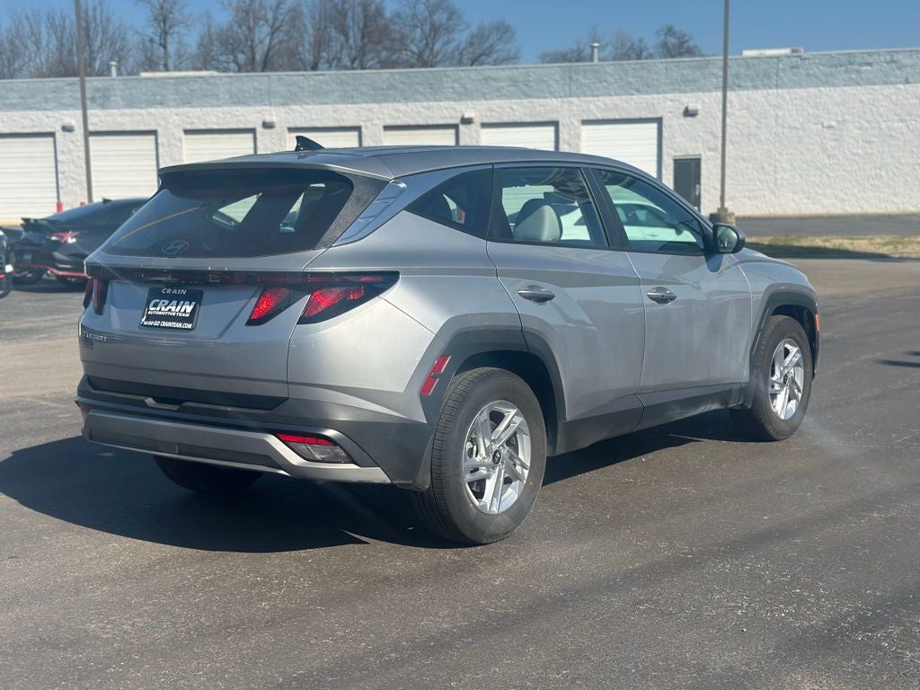 2025 Hyundai TUCSON SE FWD