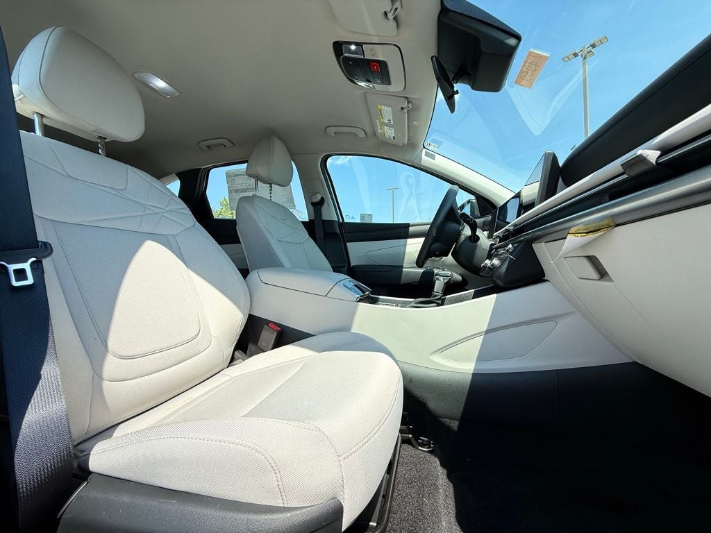 2025 Hyundai TUCSON SE