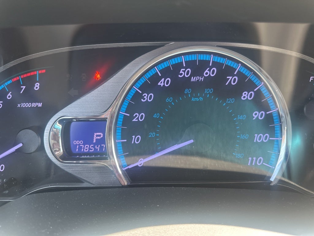 2012 Toyota Sienna Base 7 Passenger