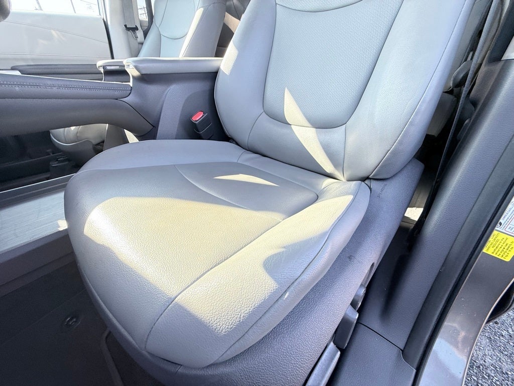 2021 Toyota Sienna XLE 7 Passenger
