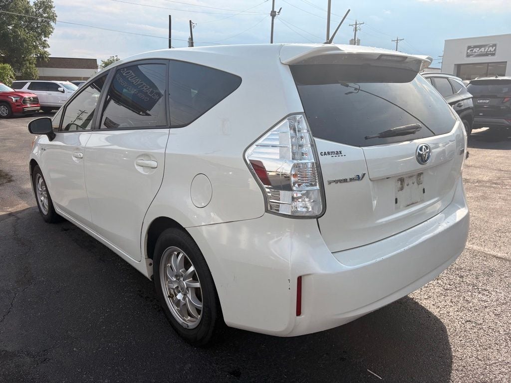 2013 Toyota Prius v Two