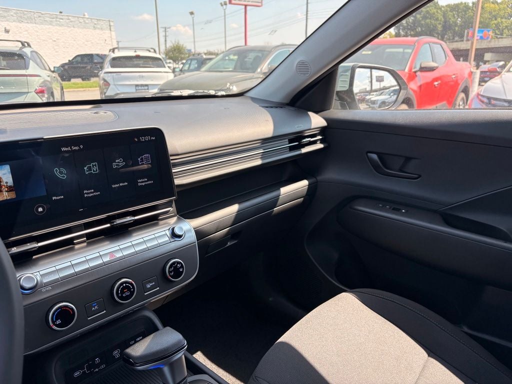 2027 Hyundai KONA SE