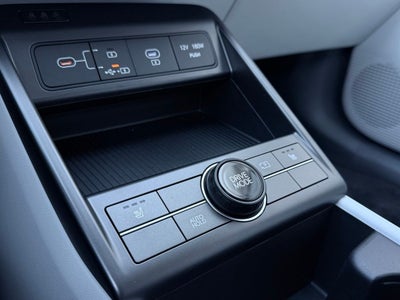 2025 Hyundai KONA ELECTRIC SEL