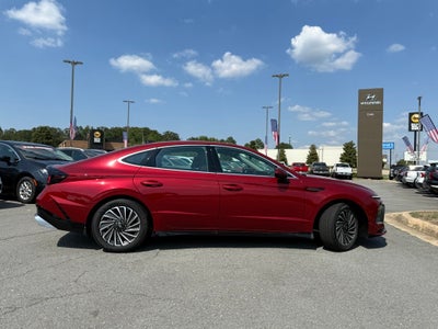 2025 Hyundai SONATA HYBRID SEL
