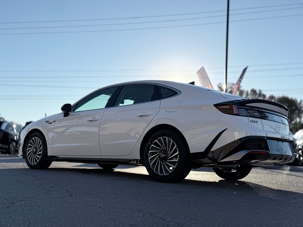 2026 Hyundai SONATA HYBRID SEL