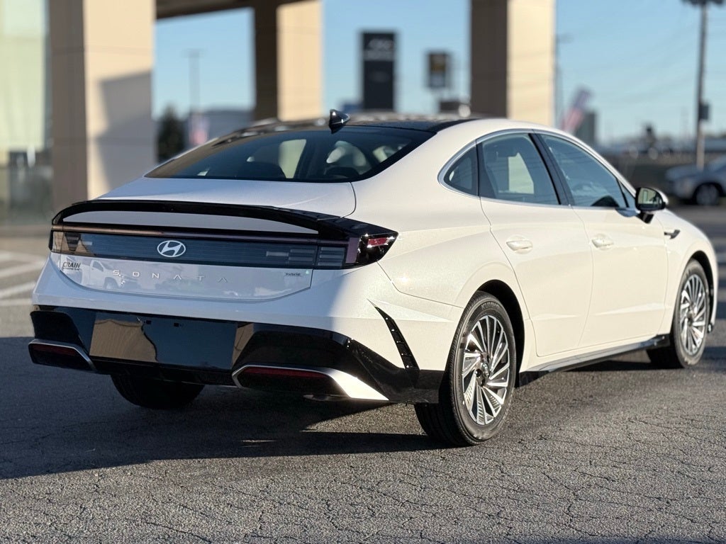 2026 Hyundai SONATA HYBRID SEL