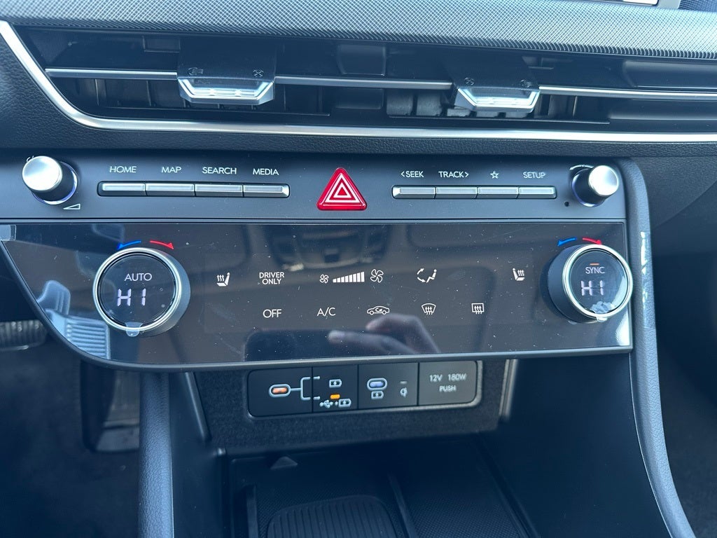 2026 Hyundai SONATA HYBRID SEL